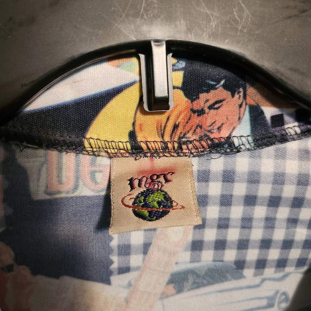 Vintage Graphic Print Button Up Shirt - Picture 6 of 9